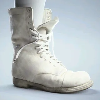 LACE-UP KICKERS