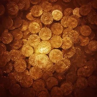 HOARD OF RICHES