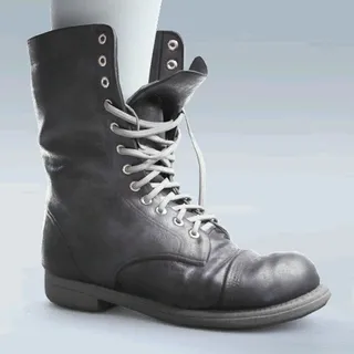 LACE-UP KICKERS