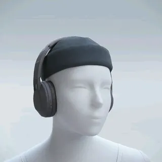 BEANIE & HEADPHONES