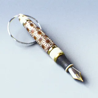 SIGNATURE PIECE